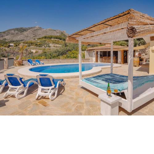 Serene Holiday Home in Callosa d' Ensarria with Private Pool