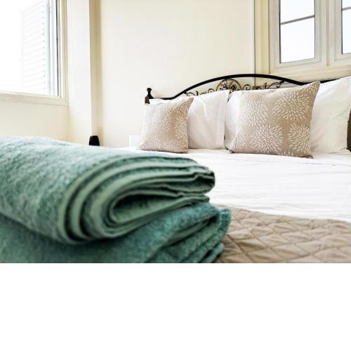 Serenity Sunrise Holiday Apt - Larnaca