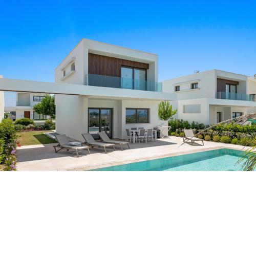 Serenity Waves Villa 17