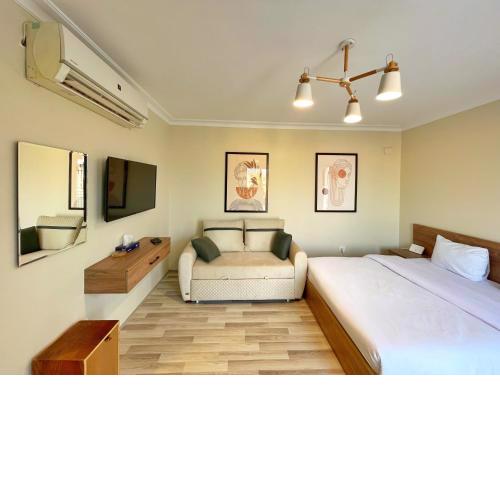 Settle Inn Sodic Eastown Studio