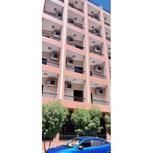 Shady Hotel Luxor