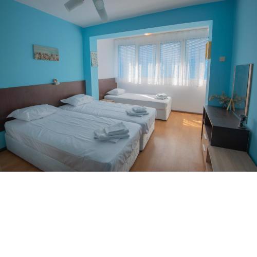 Shells ~ One-bedroom Flat Close to the Sea Garden