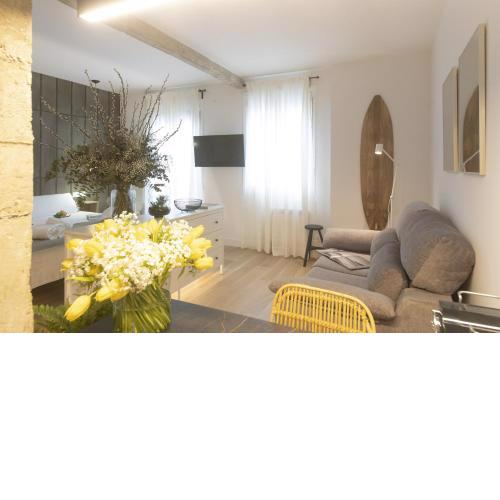 Shiny by OLdtown Apartments