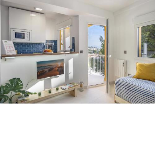 Shiny Studio with Pool & Carihuela Beach at 500m