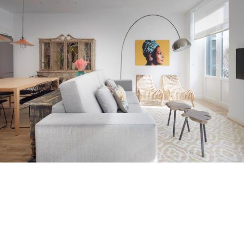 Simone by FeelFree Rentals