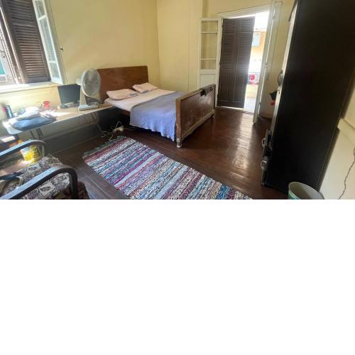 Single room ( girls only