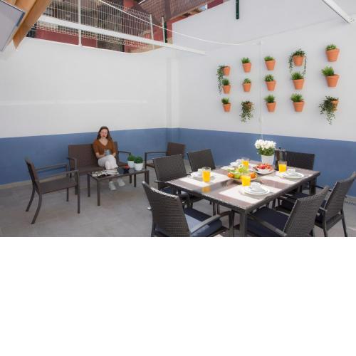 SingularStays Marina