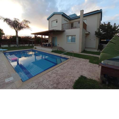 SIRENS BEACH GREEN VILLA Licence Number 00792