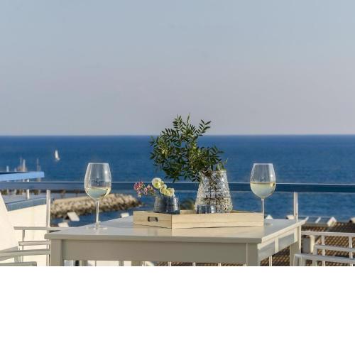 Sitges Spaces Sea View Paradise- 2 Bedrooms, 2 Bathrooms, Terrace, Amazing Sea Views