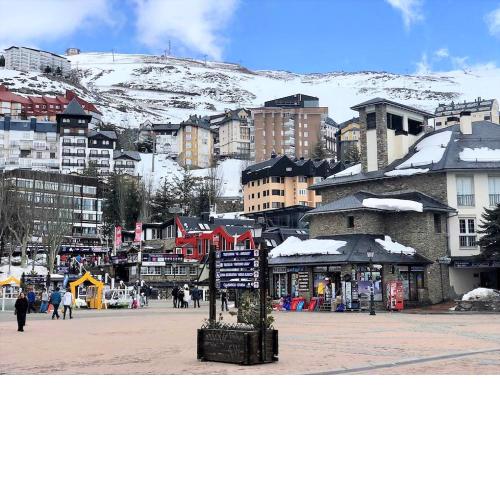 SKI PLAZA SIERRA NEVADA & Zona Baja