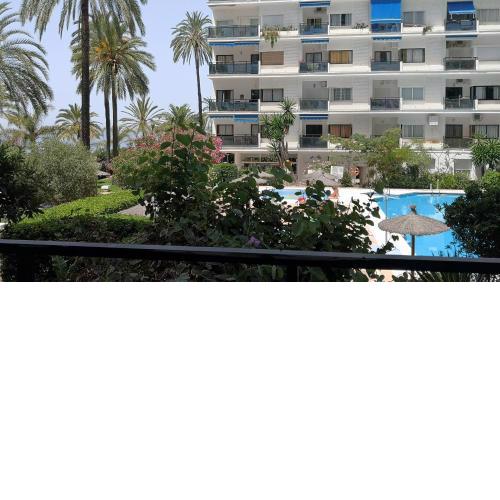 Skol 1A by Completely Marbella