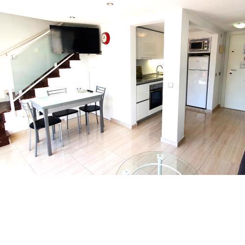 Skol 216 1Bedroom Duplex First Line Beach
