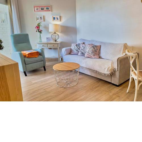 Skol 242 Excellent One Bedroom Apartment with Sea Views