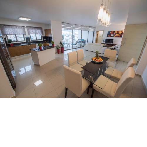 Skylight Megaron