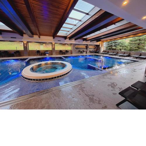 Slopes View Private Lodge - Luxury SPA in the 4-Star St Ivan Rilski Complex