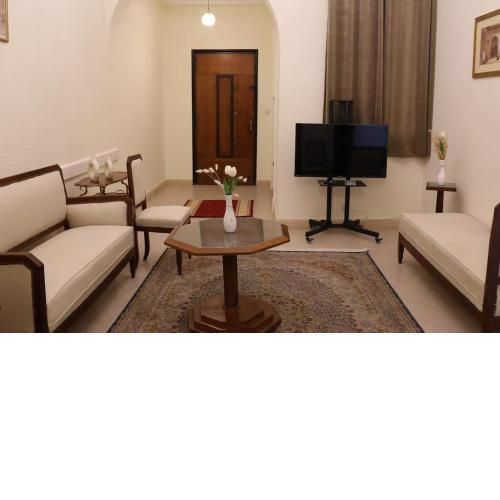 Smart 3BR Apt in Downtown - Royal 35