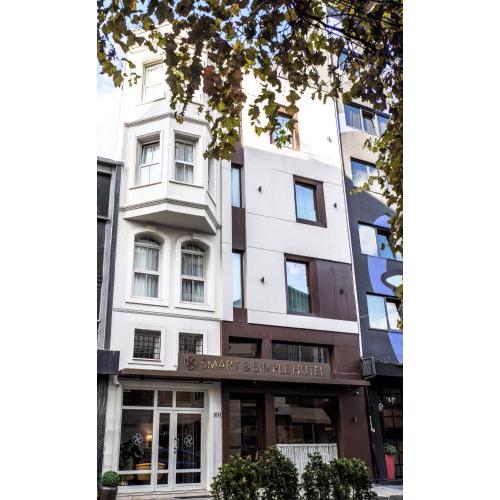 Smart and Simple Hotel Karakoy