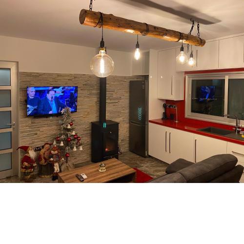 SOFROS VALLEY HILLS CHALET