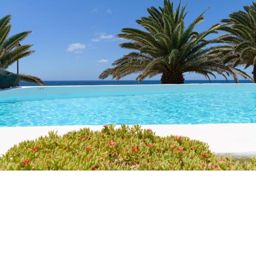 Sol Eterno - luxury Aparmtent with direct oceanview and extra services