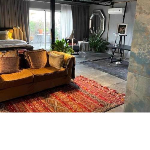 Sol Radiante Attic Studio, designer-style studio with top-tier amenities