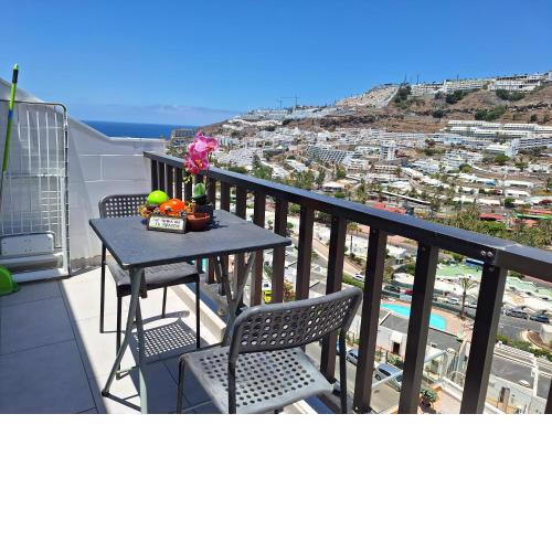 Solaris - Refurbished, Top Floor, Sea Views