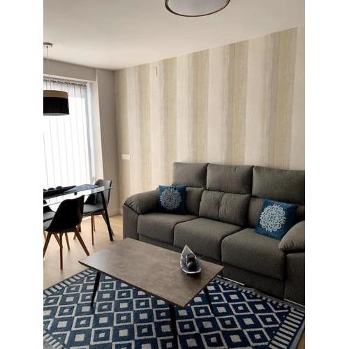Soleada, amplia y renovada vivienda