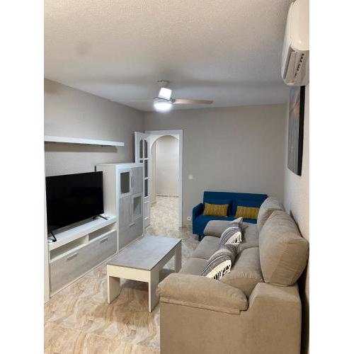 SOLYMAR LEVANTE Apartamento Completo LUJO Recien Reformado Piscina y Parking Comunitario