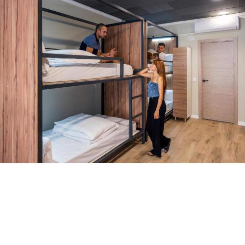 SOM Hostel By The Venue