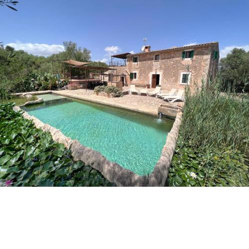 Son Vell. Mallorca. Casa amb piscina ecològica.