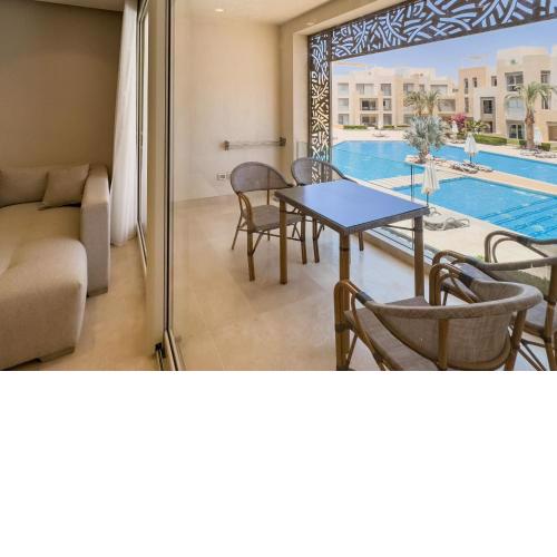 Soothing & Stilly 2BDR Mangroovy Pool & Beach Access