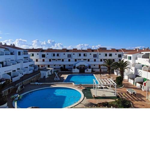 South TENERIFE 2 bedrooms with SUNNY TERRACE and AMAZING VIEWS to TEIDE and POOL
