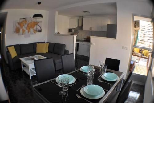 Spacious, 2 BR/2 BA, 3 Min walk to the beach