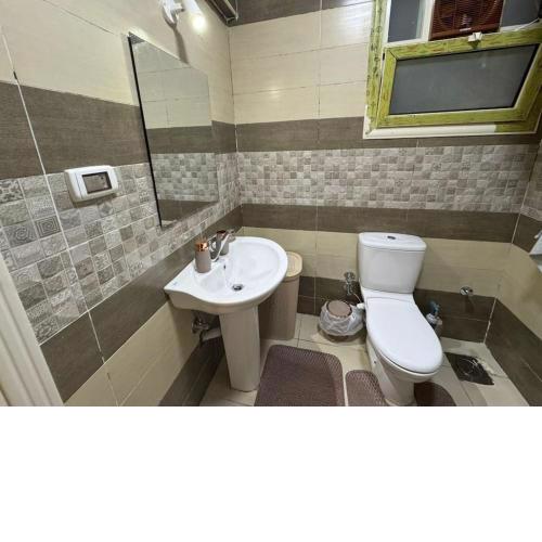 Spacious 3BR Apt, 2 Baths, Gated Community - 803