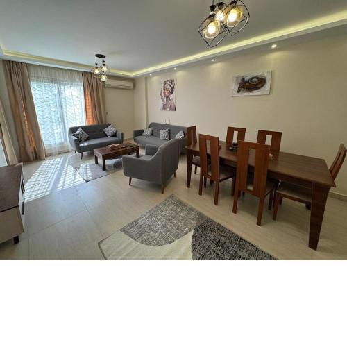 Spacious 3BR Apt, 2 Baths, Gated Community - 903