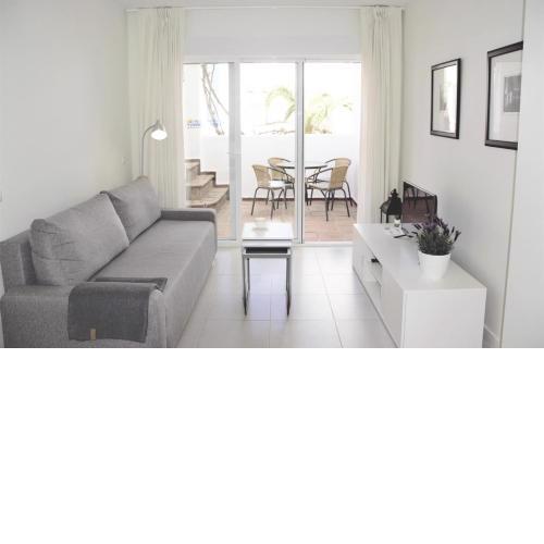 Spacious 4-Bed Apartment in Vera playa