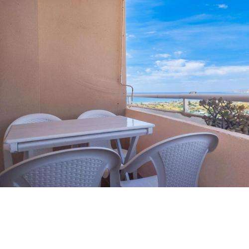 Spacious 4 bedroom with parking in town centre, Nerja
