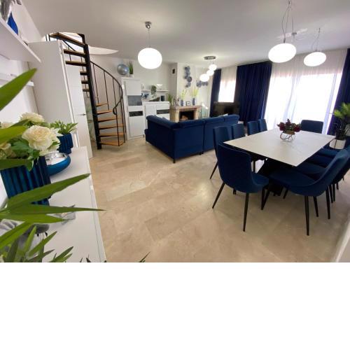 Spacious and stylish penthouse in Mijas