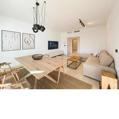 Spacious apartment Gym Paddel Club Beach Wifi Park