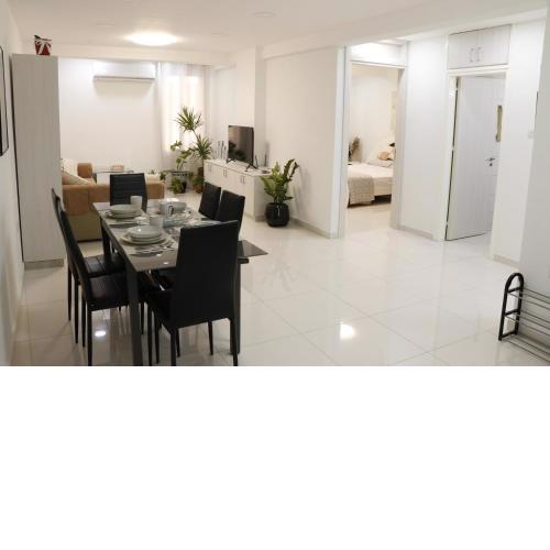 Spacious Apartment, NEAR PINIKOUDES BEACH