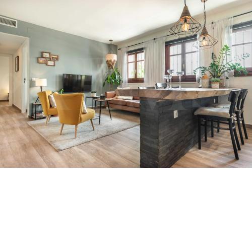 Spacious apartment next to Plaza de la Merced by REMS