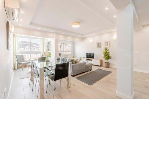 Spacious apartment with a view - historic center by REMS