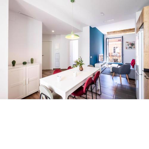Spacious Apartment with Great Views