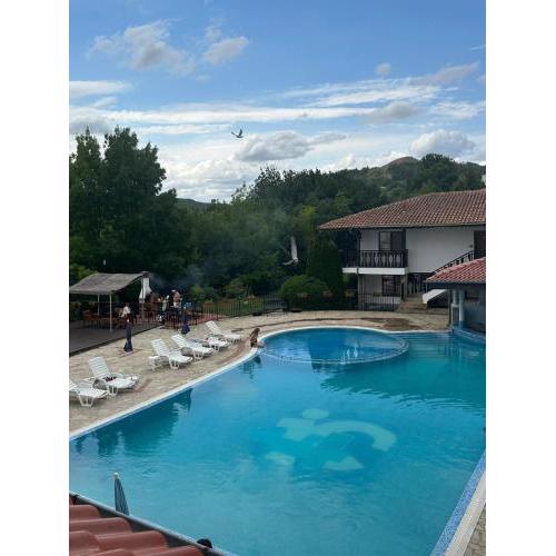 Spacious Family Fully Furnished 2 Rooms Apartment in Kavarna Apart Hotel