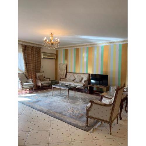 Spacious home by Cornish El Maadi