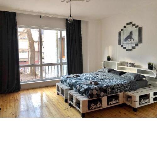 Spacious modern vintage flat in the heart of Sofia