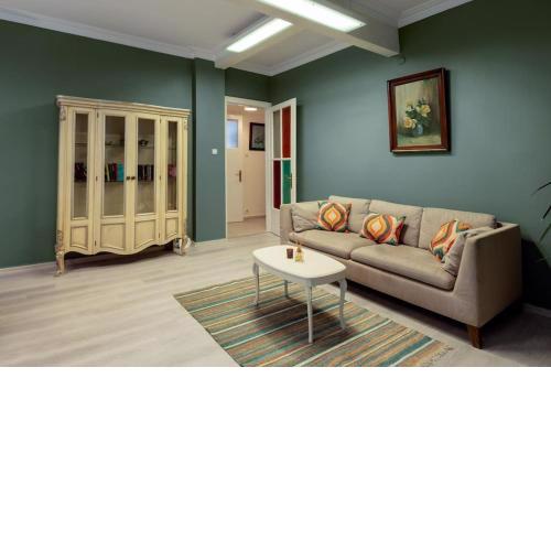Spacious & Peaceful 2BR Central Apt. W/ Balcony