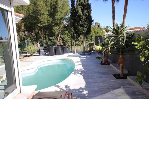Spacious villa with pool