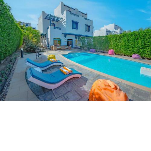 Spacious villa with private pool