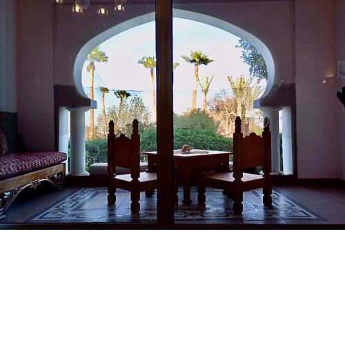 Spaziosissima Suite Domina Coral Bay con vista mare Appartamento R23120