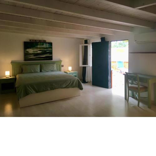 spazioso e incantevole, funzionale, Wi-Fi, AC, patio, piscina condivisa